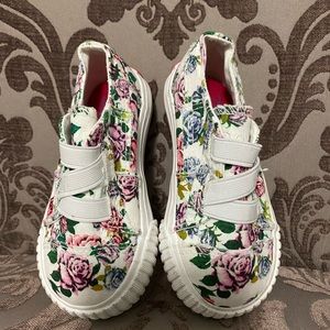 Infant/toddler blowfish brand sneaker